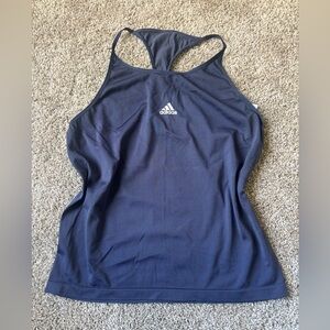 Top deportivo Adidas